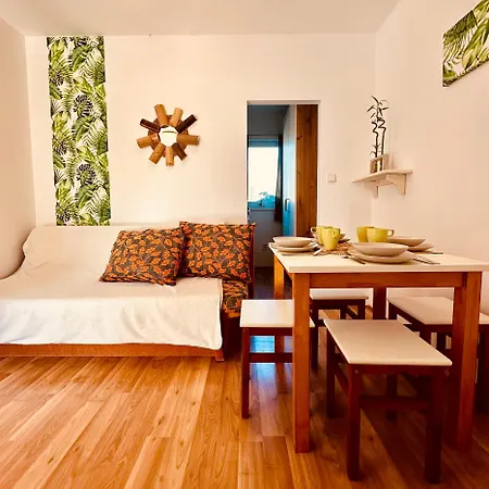 Bamboo Apartment *